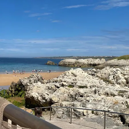 Con Bano Privado Y Jardin Cerca De Playas Séjour chez l'habitant Boó de Piélagos